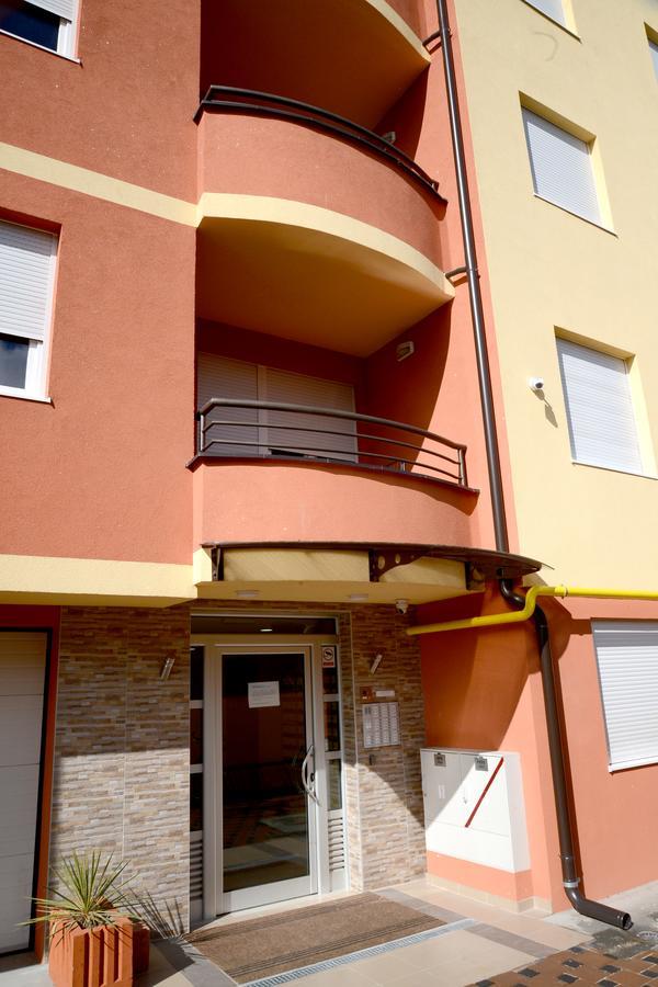 "Sonja Apartman" Jagodina Apartment Екстериор снимка